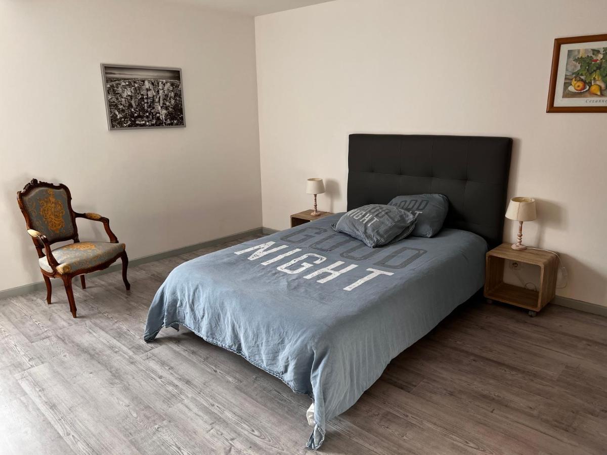 F2 Gatinais Apartment Pithiviers Luaran gambar